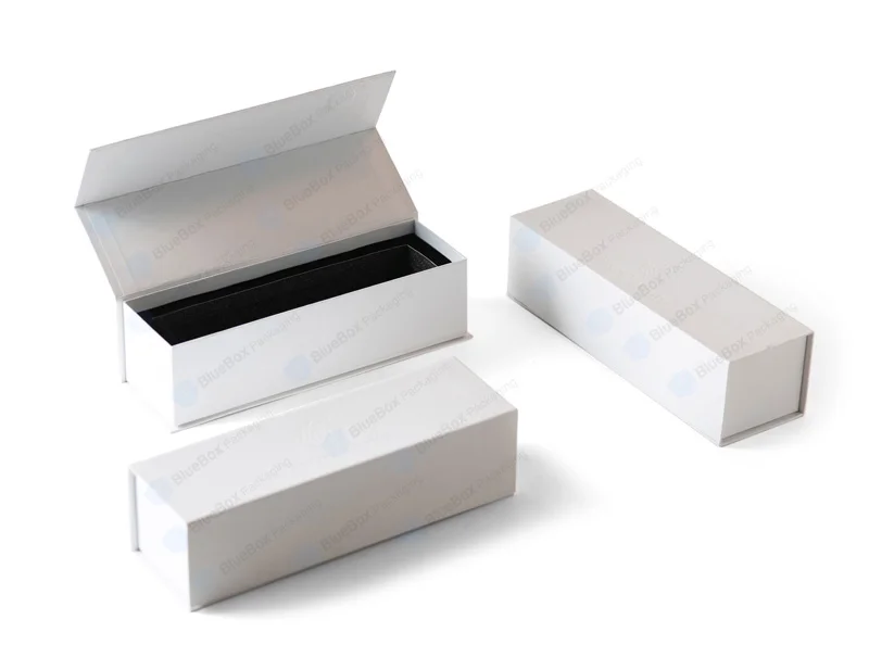 magnetic closure box